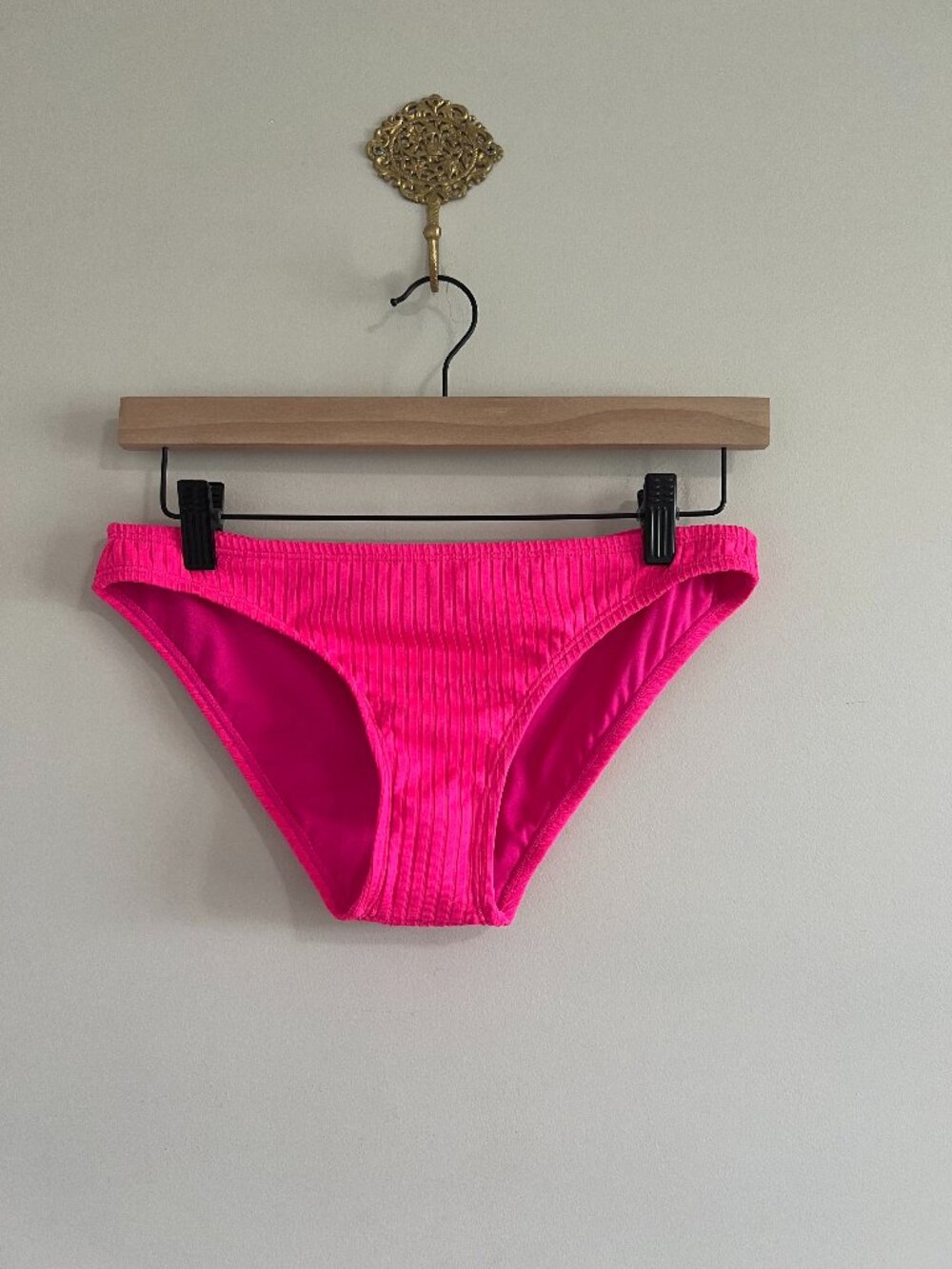 Xhilaration Neon Pink Ribbed Bikini Bottoms Cheeky Medium NWT Swim